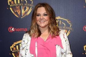 Melissa McCarthy und Co.: Darum posten die Stars alte Porträt-Fotos