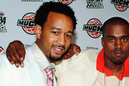 Kanye West und John Legend sind schon sehr lange befreundet. Hier besuchen sie 2004 gemeinsam eine Party in Toronto Kanye West und John Legend sind schon sehr lange befreundet. Hier besuchen sie 2004 gemeinsam eine Party in Toronto