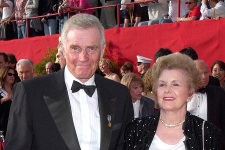 Charlton Heston und seine Frau Lydia Clarke bei den 73. Academy Awards im Jahr 2001 Charlton Heston und seine Frau Lydia Clarke bei den 73. Academy Awards im Jahr 2001