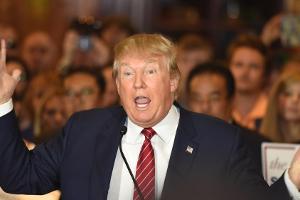 Donald Trump macht sich nun auch via Twitter Luft: "Hexenjagd!!!"