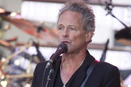 Lindsey Buckingham wird nicht mit Fleetwood Mac auf Tour gehen Lindsey Buckingham wird nicht mit Fleetwood Mac auf Tour gehen
