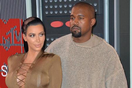 Kanye West vergleicht seine Frau mit einer ungewöhnlichen Person Kanye West vergleicht seine Frau mit einer ungewöhnlichen Person