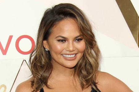 Ein Songtext von Cardi B sorgte bei Chrissy Teigen für Überraschung Ein Songtext von Cardi B sorgte bei Chrissy Teigen für Überraschung