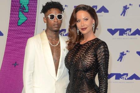 Amber Rose und 21 Savage sind kein Paar mehr - und offenbar nicht gut aufeinander zu sprechen Amber Rose und 21 Savage sind kein Paar mehr - und offenbar nicht gut aufeinander zu sprechen