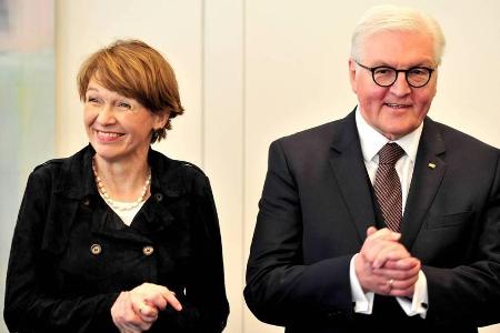 Elke Büdenbender und Bundespräsident Frank-Walter Steinmeier bei einem gemeinsamen Auftritt Elke Büdenbender und Bundespräsident Frank-Walter Steinmeier bei einem gemeinsamen Auftritt