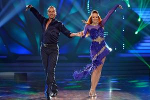 Barbara Meier und Sergiu Luca beim Cha Cha Cha