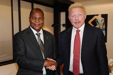 Boris Becker mit dem Staatspräsident der Zentralafrikanischen Republik Faustin Archange Touadéra Boris Becker mit dem Staatspräsident der Zentralafrikanischen Republik Faustin Archange Touadéra