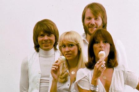 Die Kultband ABBA kehrt 2018 mit neuen Songs zurück Die Kultband ABBA kehrt 2018 mit neuen Songs zurück
