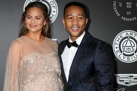 Chrissy Teigen und John Legend bei einem Auftritt in Santa Monica