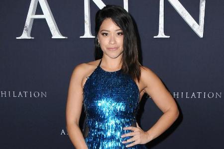 Gina Rodriguez entschied sich bei der Premiere ihres neuen Films 