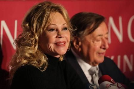 Melanie Griffith und Richard Lugner bei der Pressekonferenz am Mittwoch in der Lugner City Melanie Griffith und Richard Lugner bei der Pressekonferenz am Mittwoch in der Lugner City