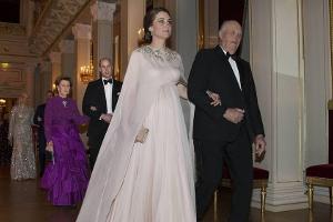 So glamourös kam Herzogin Kate zum royalen Dinner in Norwegen