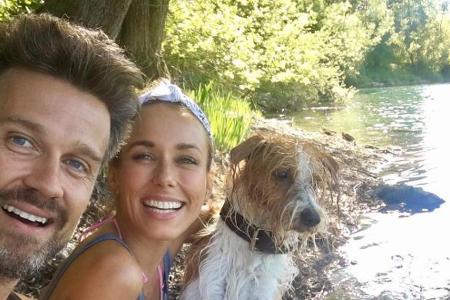 Annemarie und Wayne Carpendale genießen das schöne Wetter Annemarie und Wayne Carpendale genießen das schöne Wetter