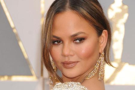 Chrissy Teigen bei der Oscar-Verleihung Chrissy Teigen bei der Oscar-Verleihung