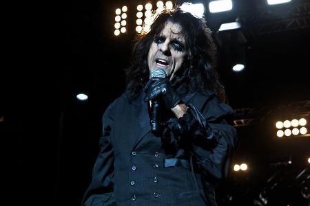 Rockt auch im Alter noch kräftig drauf los: Alice Cooper Rockt auch im Alter noch kräftig drauf los: Alice Cooper