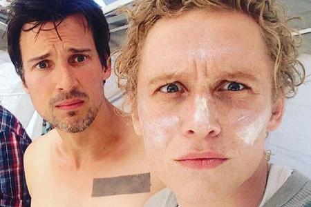 Matthias Schweighöfer (re.) und Florian David Fitz sind auch privat sehr gut miteinander befreundet Matthias Schweighöfer (re.) und Florian David Fitz sind auch privat sehr gut miteinander befreundet