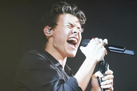 Harry Styles: Sein Sound versprüht Retro-Feeling, klingt erwachsen und hat nichts mehr mit dem schnulzigen Boygroup-Gesang z... Harry Styles: Sein Sound versprüht Retro-Feeling, klingt erwachsen und hat nichts mehr mit dem schnulzigen Boygroup-Gesang z...