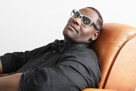 Wird Alphonso Williams mit seinem Debütalbum endlich durchstarten können? Wird Alphonso Williams mit seinem Debütalbum endlich durchstarten können?