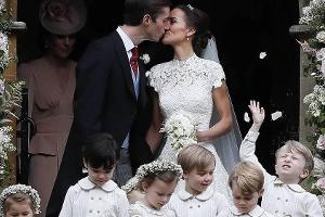 Pippa Middleton und James Matthews: Der erste Kuss als Ehepaar