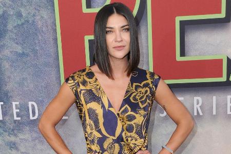 Jessica Szohr weiß, wie sie für die Kameras zu posieren muss