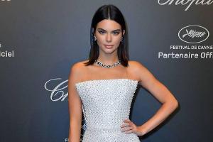 Kendall Jenner: Ein Abendkleid wie aus dem Weltraum
