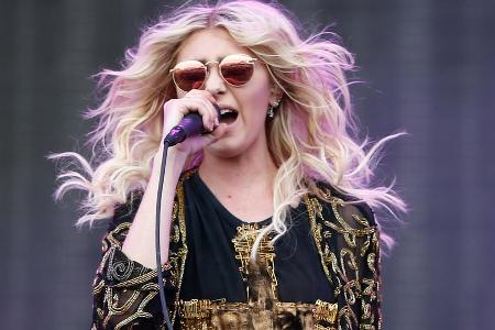 Taylor Momsen bei einem Konzert ihrer Band The Pretty Reckless Taylor Momsen bei einem Konzert ihrer Band The Pretty Reckless