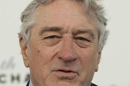 Robert De Niro hat sich nach seiner Trump-Attacke erneut den Ärger eines Politikers zugezogen Robert De Niro hat sich nach seiner Trump-Attacke erneut den Ärger eines Politikers zugezogen