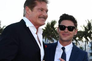 David Hasselhoff: Mit Schnauzer zur "Baywatch"-Premiere