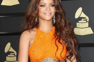 Diese Stars kopieren die Tattoos von Rihanna
