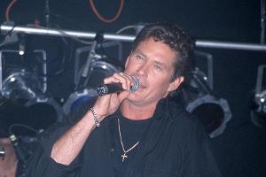 James Blunt will "Deutschland übernehmen" - so reagiert "The Hoff"