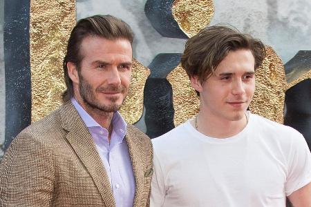 Brooklyn Beckham zusammen mit Papa David bei einer Filmpremiere im Mai 2017 Brooklyn Beckham zusammen mit Papa David bei einer Filmpremiere im Mai 2017