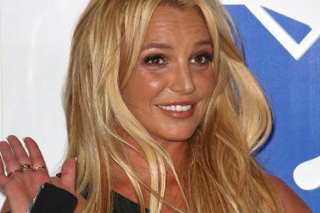 Britney Spears wehrt sich gegen die Vorwürfe, sie würde nicht live singen Britney Spears wehrt sich gegen die Vorwürfe, sie würde nicht live singen