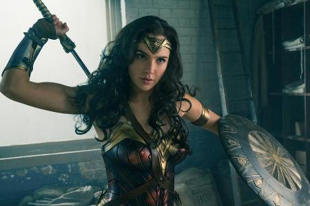 Gal Gadot darf als schlagfertige Amazone in Gal Gadot darf als schlagfertige Amazone in