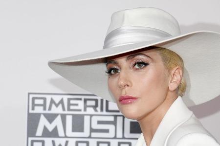 Lady Gaga bekommt von Starbucks Unterstützung für ihre Hilfsorganisation Lady Gaga bekommt von Starbucks Unterstützung für ihre Hilfsorganisation