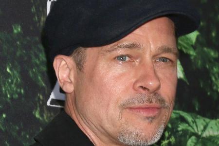 Armer Brad Pitt! Er durfte den Vatertag nicht mit seinen Kindern verbringen Armer Brad Pitt! Er durfte den Vatertag nicht mit seinen Kindern verbringen