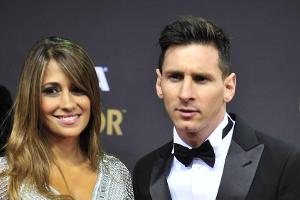 Lionel Messi gibt seiner Jugendliebe unter Polizeischutz das Ja-Wort