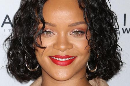 Rihanna gab einem Fan ihre persönlichen Anti-Liebeskummer-Tipps Rihanna gab einem Fan ihre persönlichen Anti-Liebeskummer-Tipps