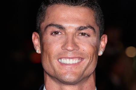 Geht Cristiano Ronaldo etwa als strahlender Sieger aus dem Steuerskandal hervor? Geht Cristiano Ronaldo etwa als strahlender Sieger aus dem Steuerskandal hervor?