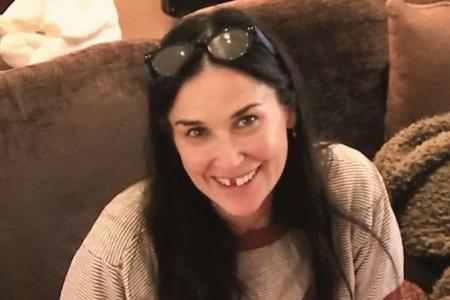 Demi Moore meint die Ursache für ihren Zahnausfall zu kennen Demi Moore meint die Ursache für ihren Zahnausfall zu kennen