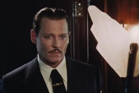 Johnny Depp als der zwielichtige Kunsthändler Mr. Ratchett Johnny Depp als der zwielichtige Kunsthändler Mr. Ratchett