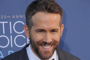 "Deadpool 2": Ryan Reynolds grüßt ganz lässig vom Set