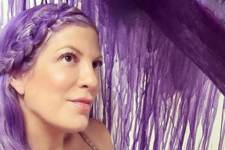 Tori Spelling präsentiert ihre neue Haarfarbe Tori Spelling präsentiert ihre neue Haarfarbe