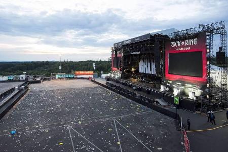 Das Festivalgelände von Rock am Ring nach der Evakuierung am 2. Juni 2017 Das Festivalgelände von Rock am Ring nach der Evakuierung am 2. Juni 2017