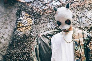 Wird Cros neues Album "fake you" sein bislang persönlichstes Werk?