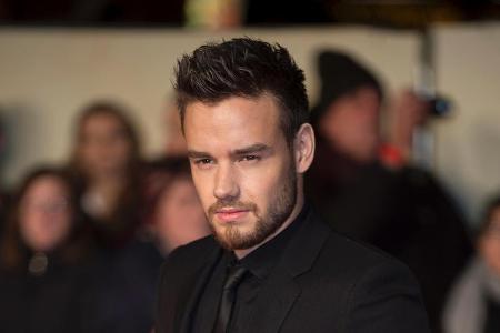 Liam Payne überhäuft seinen neugeborenen Sohn mit Markenklamotten Liam Payne überhäuft seinen neugeborenen Sohn mit Markenklamotten