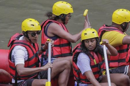 Barack Obama (l.) und seine Familie im Urlaub auf Bali Barack Obama (l.) und seine Familie im Urlaub auf Bali