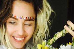 Miley Cyrus kollaboriert mit Converse