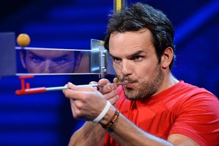 So wie einst Stefan Raab: Steffen Henssler fordert ab Herbst Kandidaten heraus So wie einst Stefan Raab: Steffen Henssler fordert ab Herbst Kandidaten heraus
