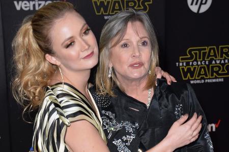 Carrie Fisher (r.) und Billie Lourd im Jahr 2015 Carrie Fisher (r.) und Billie Lourd im Jahr 2015