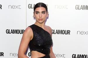 Dua Lipa macht in Hamburg einen auf Harry Potter